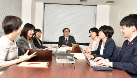 弁護士10名以上在籍